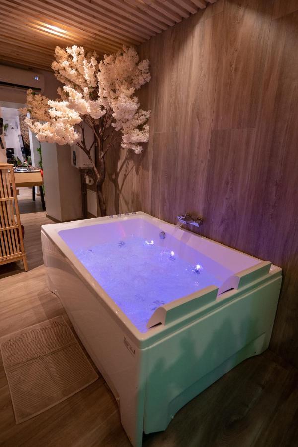 Capsule Thailande I Sauna I Balneo I Console I Jeux En Bois I Cinema I Cour Interieure Trith-Saint-Leger Ngoại thất bức ảnh